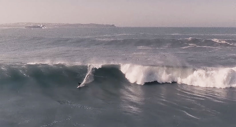 Las olas gigantes de Santa Marina del huracan Epsilon